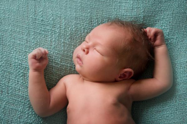 Újszülött fotózás